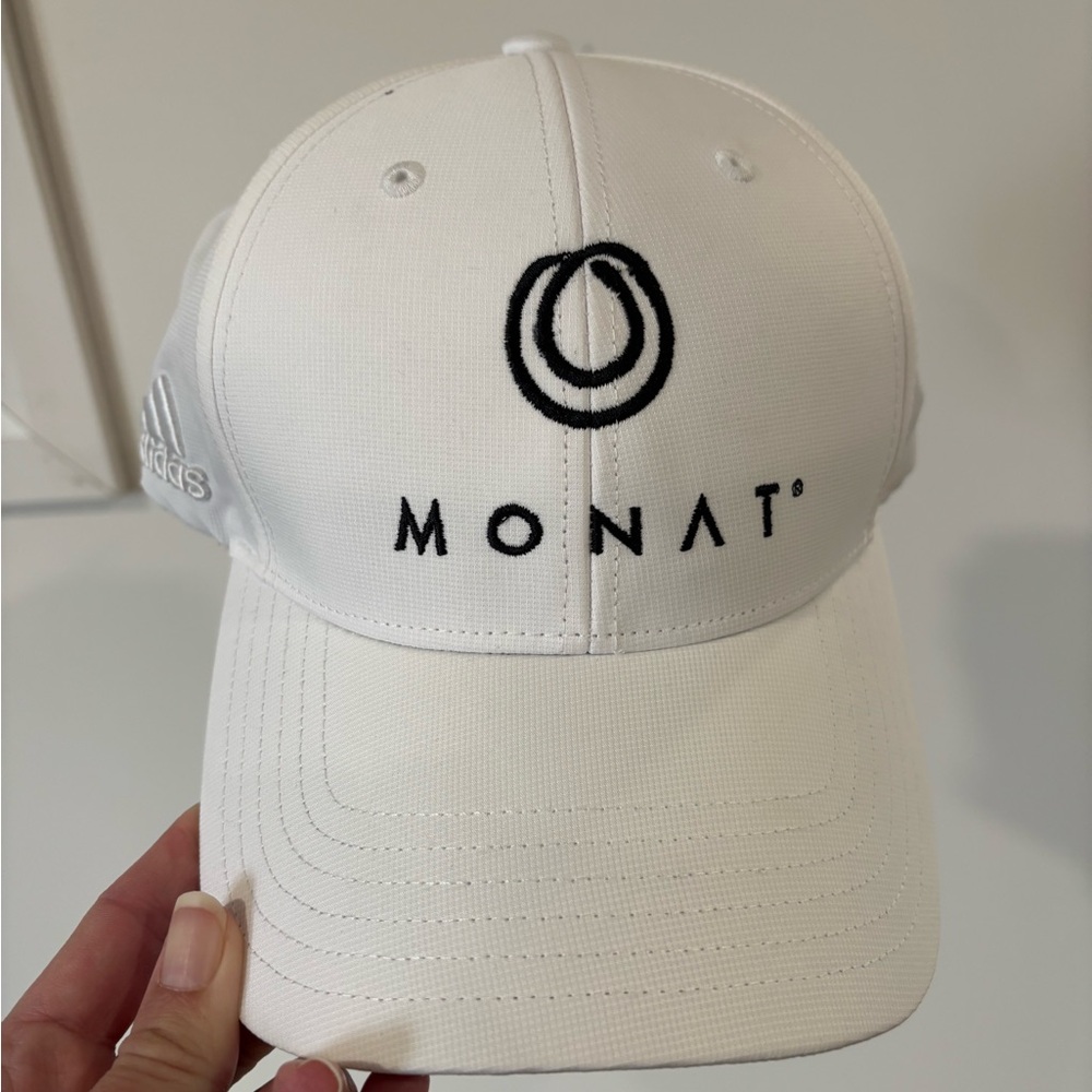 Monat Adidas white Hat